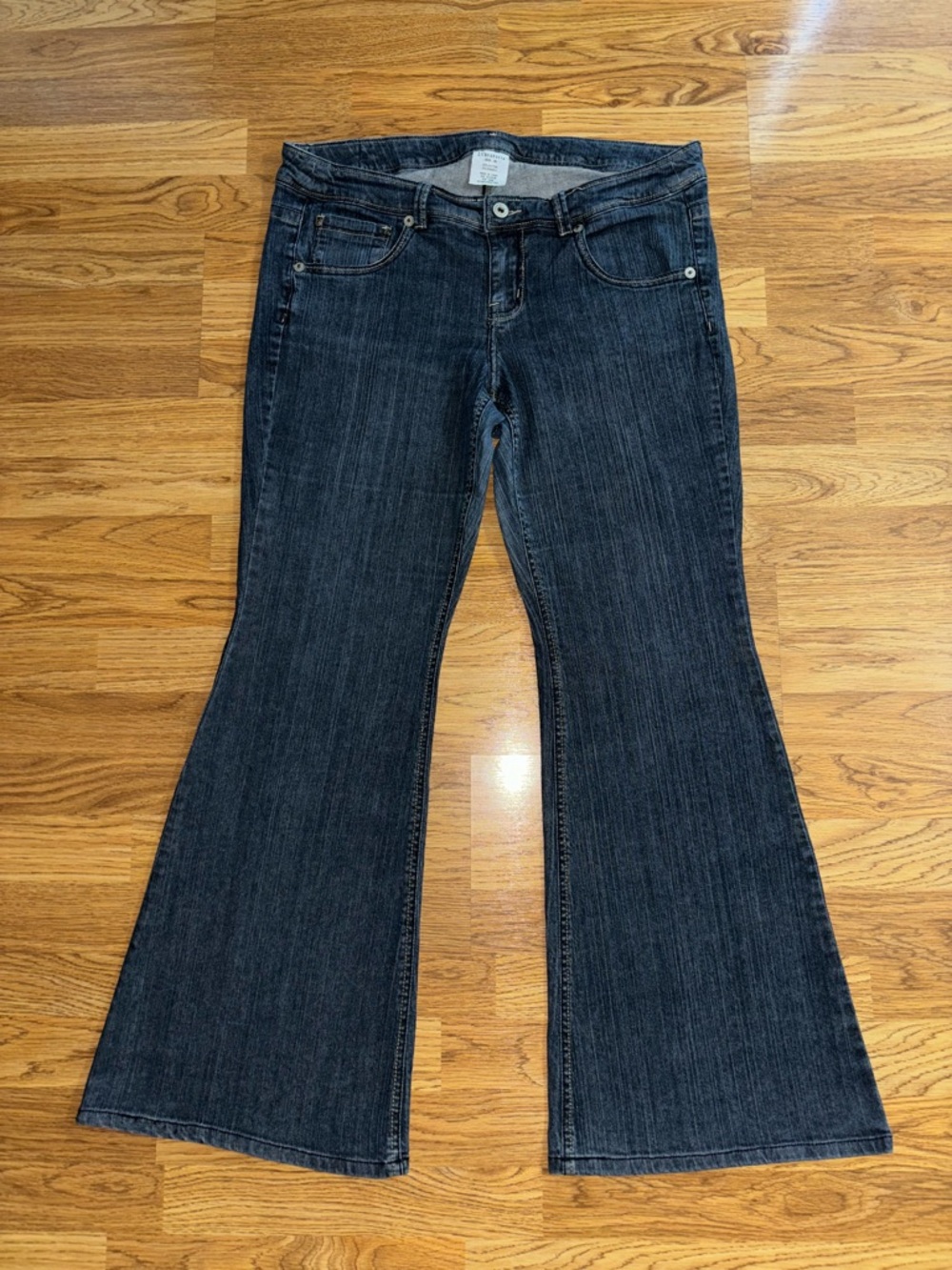 Z Cavaricci Flare Leg Jeans Women's Size 16 Medium Wash Embroidered Pockets
